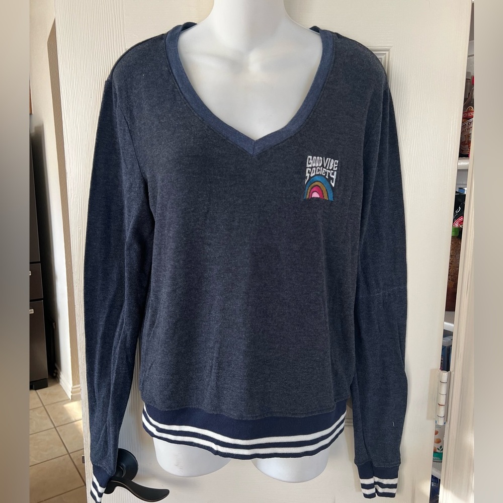 Spiritual Gangster Long Sleeve Sweatshirt with Rainbow Accent Sz XS